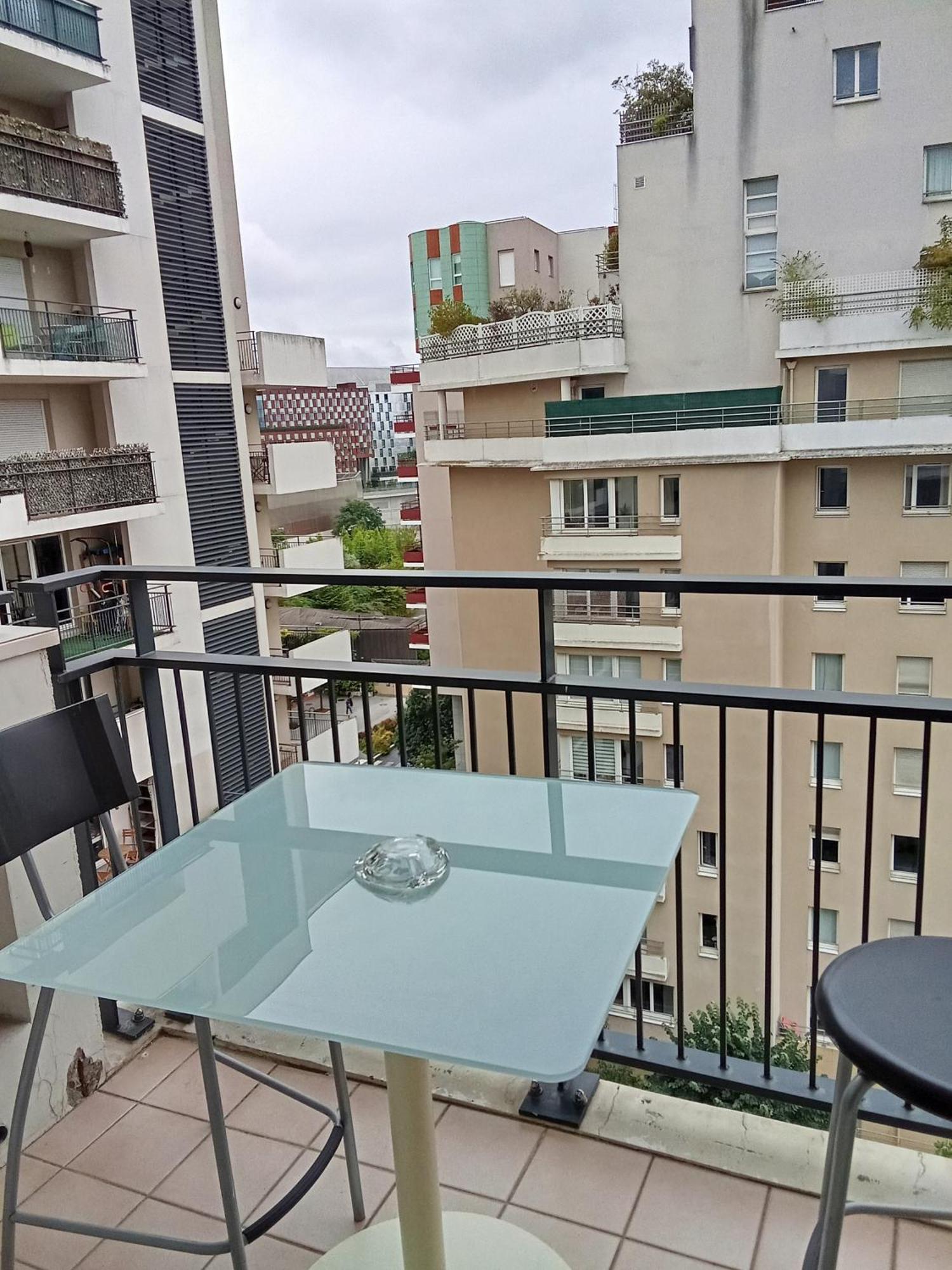 Studio Lumineux Courbevoie Exteriör bild